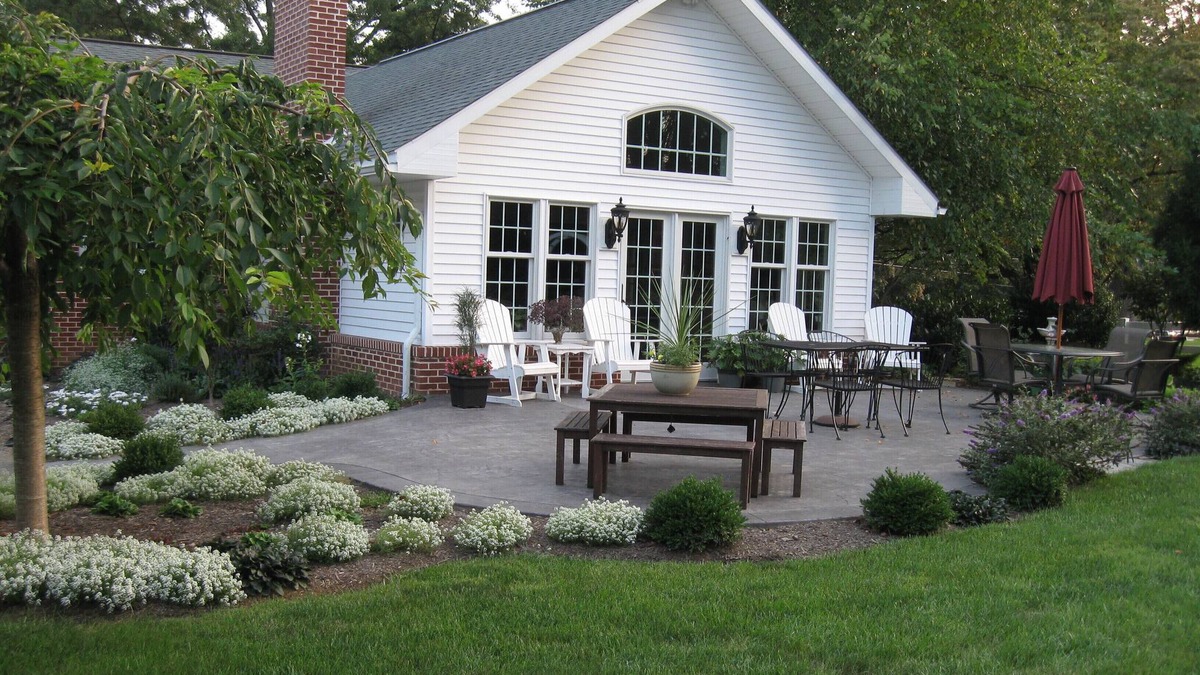 Witmer House | Beautiful 4 Bedroom Home, Minutes to Sight and Sound, middle of Amish Country