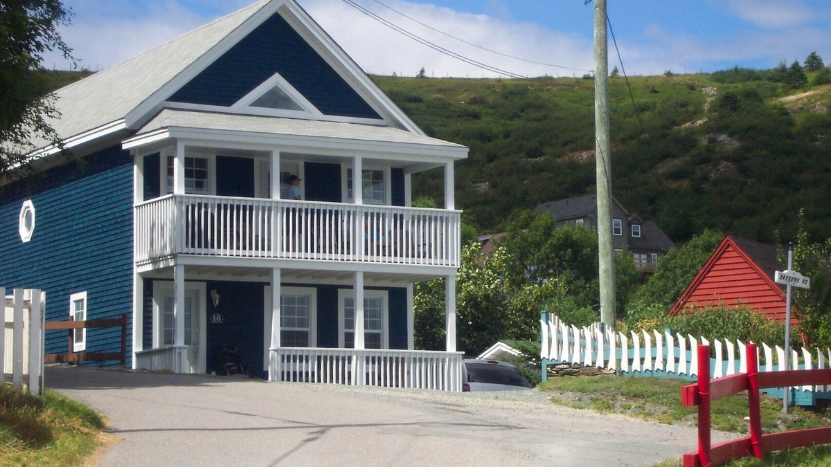 Brigus House | Beautiful 4 bedroom Home Overlook Brigus Harbour