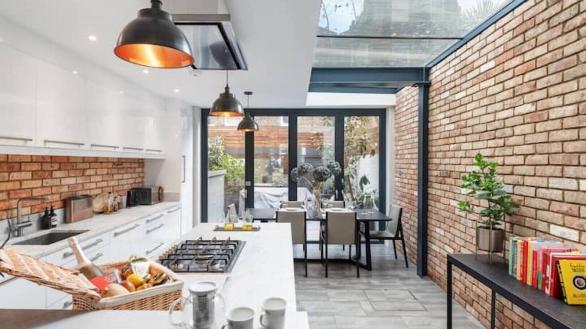 Latchmere House | Beautiful 4 Bedroom Townhouse with Garden in Battersea/Chelsea