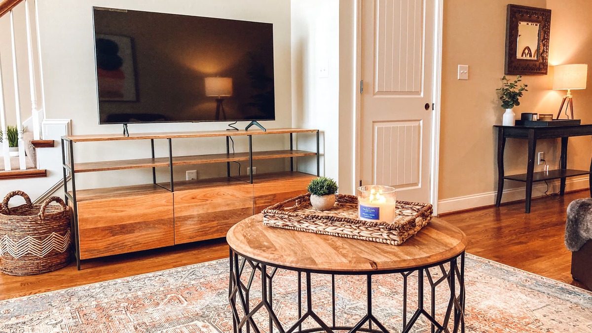 Hoover House | Beautiful 4 Bedroom Townhome close to Hoover Met, RTJ, Shopping and Dining.