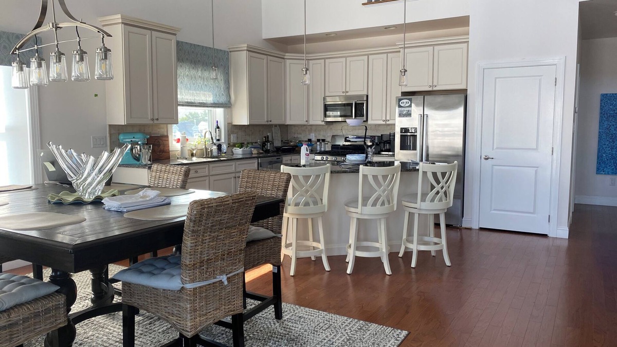 A-Zone House | Beautiful 4 bedroom beach home with sunset views, minutes from Atlantic City