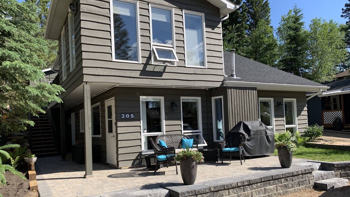Saskatchewan House | Beautiful 4 season lake home in northern Saskatchewan