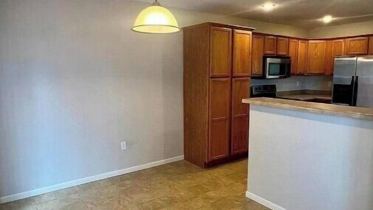 Waynesville House | beautiful 4b/3b house at "Fort Leonard Wood"