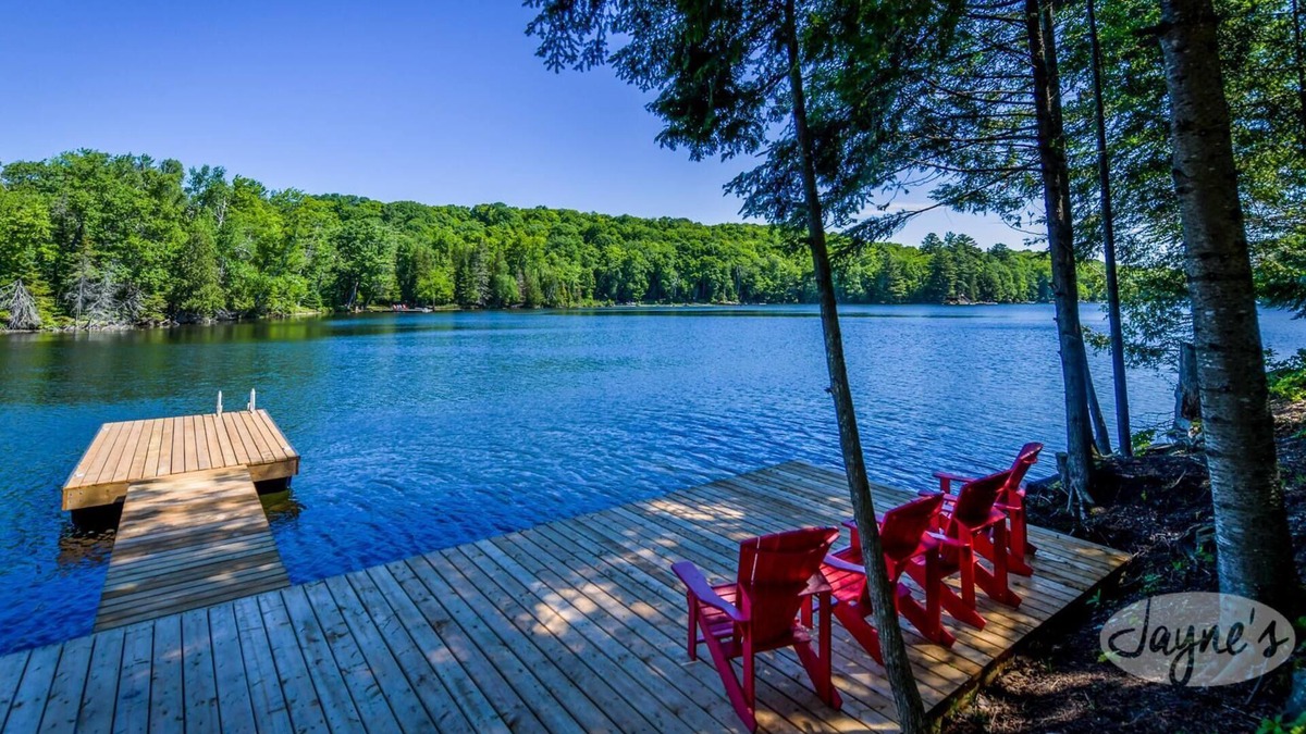 Haliburton Cottage | Beautiful 4bed 2bath cottage on Drag Lake in Haliburton! Bunkie!