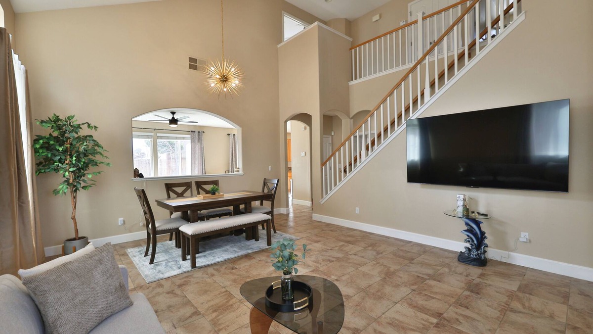West Sacramento House | Beautiful 4Beds/3Baths Downtown Home in West Sacramento