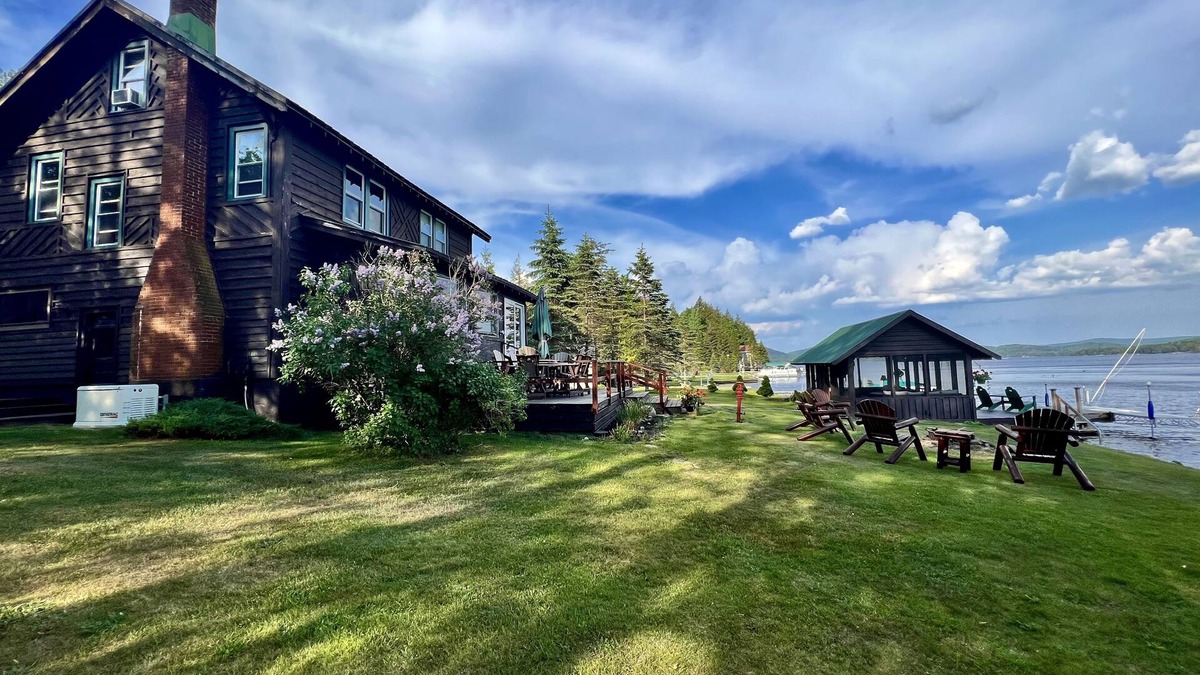 Old Forge House | Beautiful 4th Lake Home with 3 Kings, Jacuzzi Tub, and Gazebo