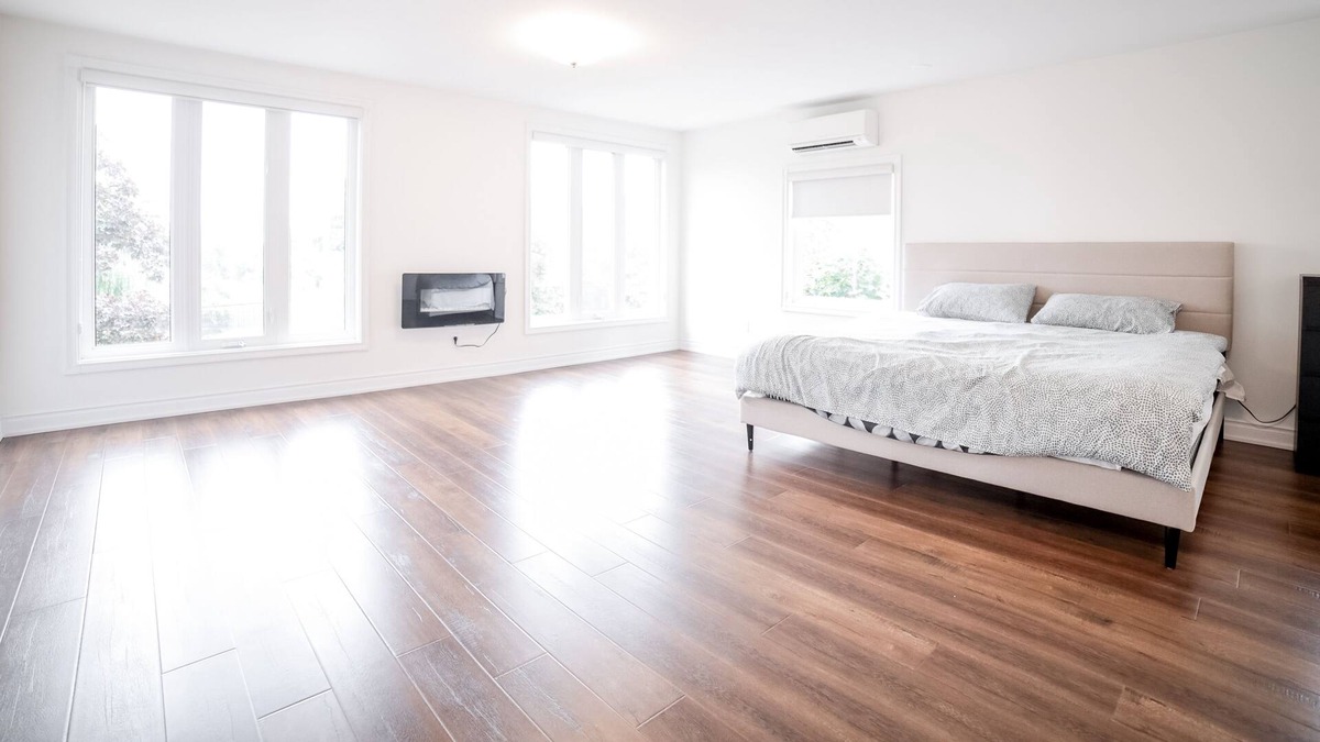 Richmond Hill Villa | Beautiful 5 Bedroom Villa, Modern Interior, surrounded by parks, trails& grocery