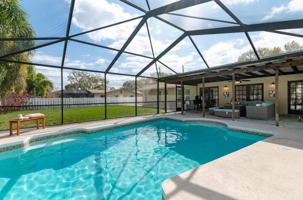 Clearwater House | Beautiful 5 bedroom Clearwater home close to beach