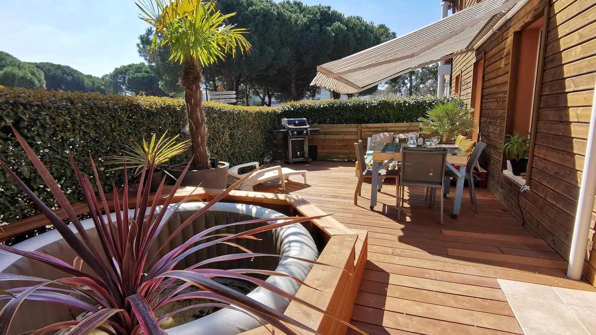 Les Mathes Apartment | Beautiful 50m² apartment with terrace in the heart of La Palmyre