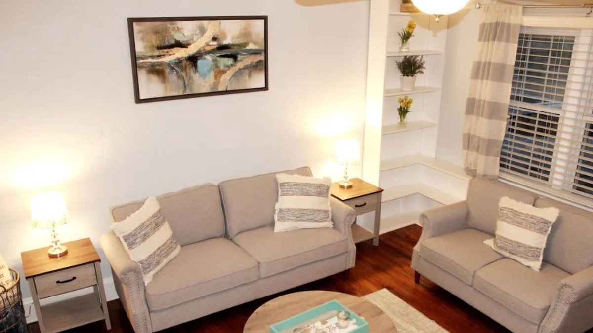 Bayview House | Beautiful 5Bdrm Beach Home w/added outdoor shower