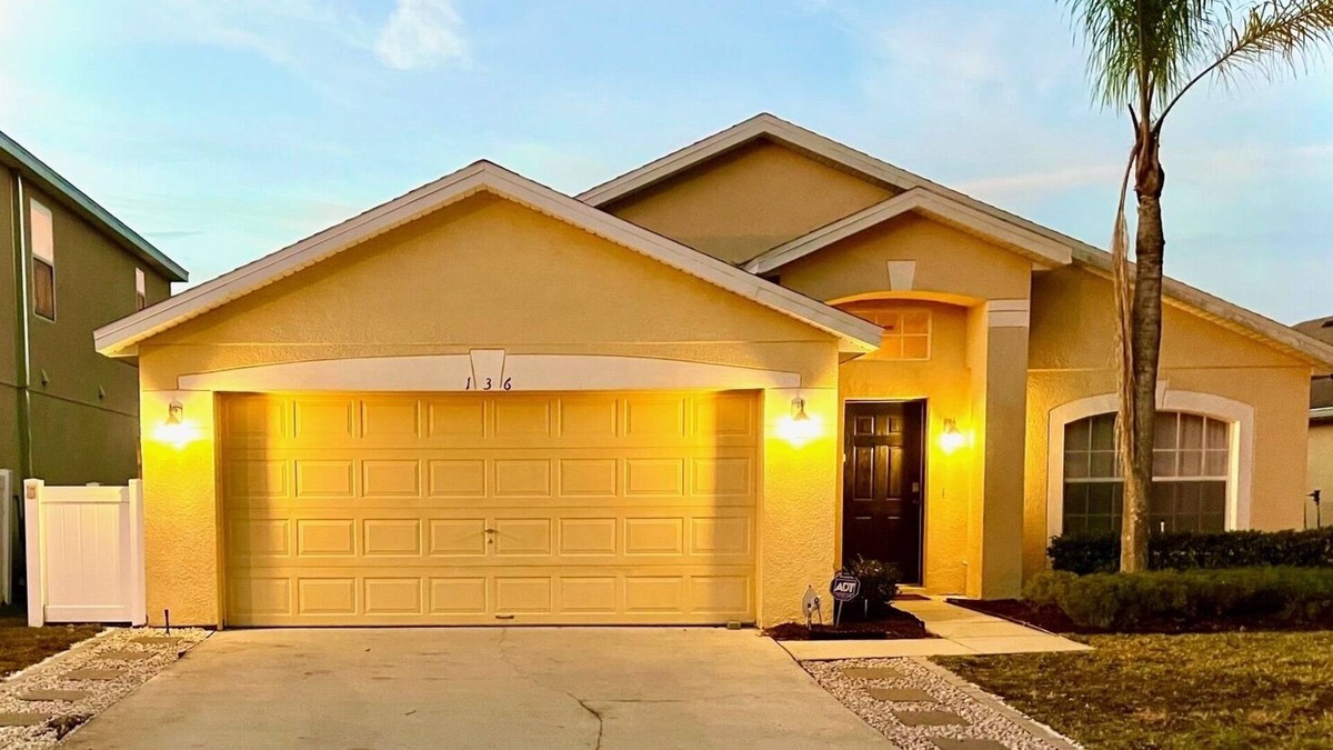 Sandy Ridge House | Beautiful 5brs/3bath house w/pond view in Orlando area; mins to Disney/Universal