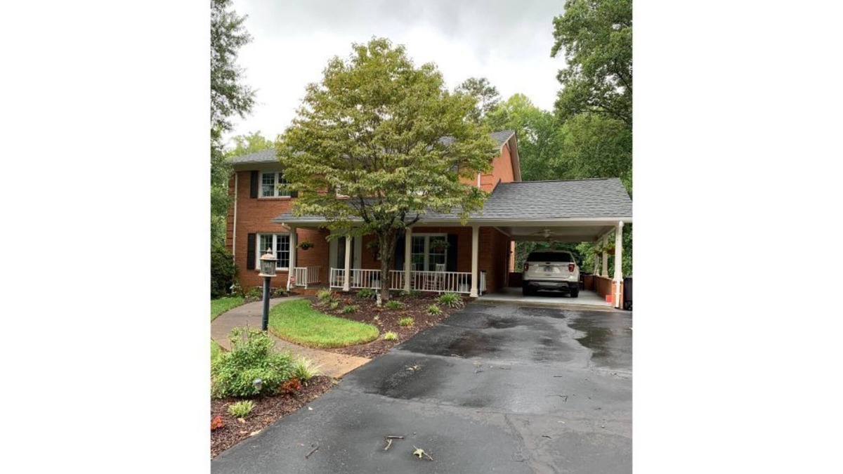 Martinsville House | Beautiful 6 bedrooms house Great for race weekend and easy access to Danville