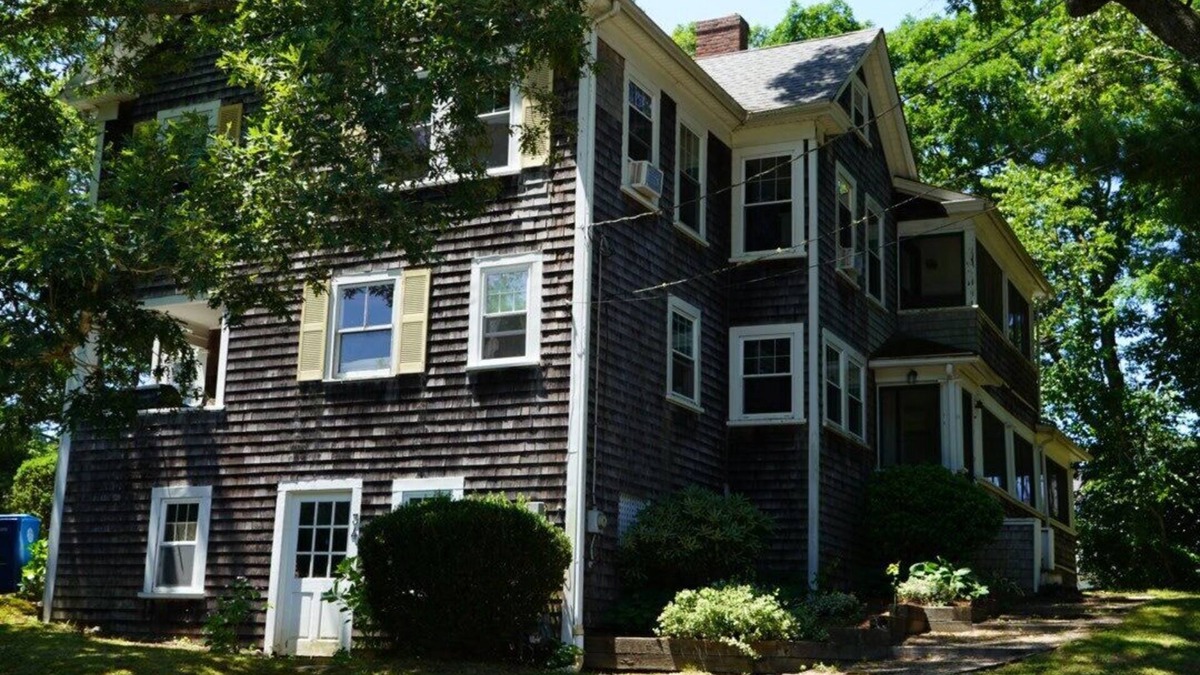 North Falmouth House | Beautiful 6-Bedroom Falmouth Beach House Sleeps 12