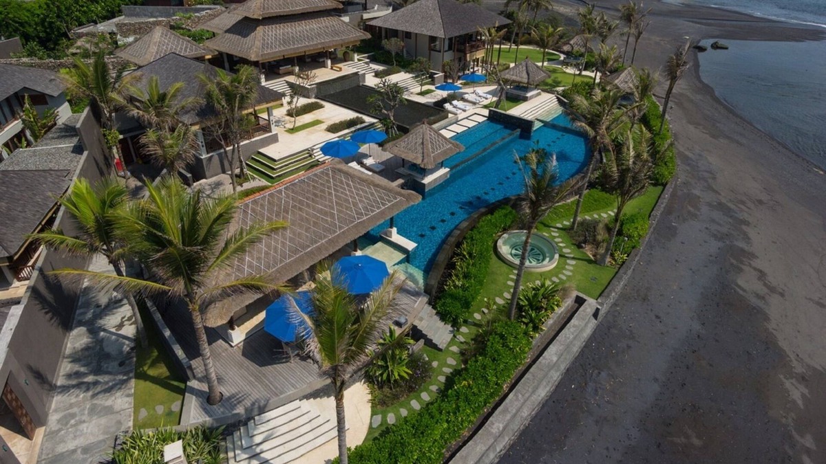 Ketewel Villa | Beautiful 6BR Beach Front Villa - W/Private Lap Pool!