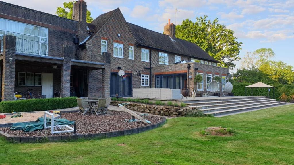 Maresfield House | Beautiful 7 bedroom Country House Sleeps 15