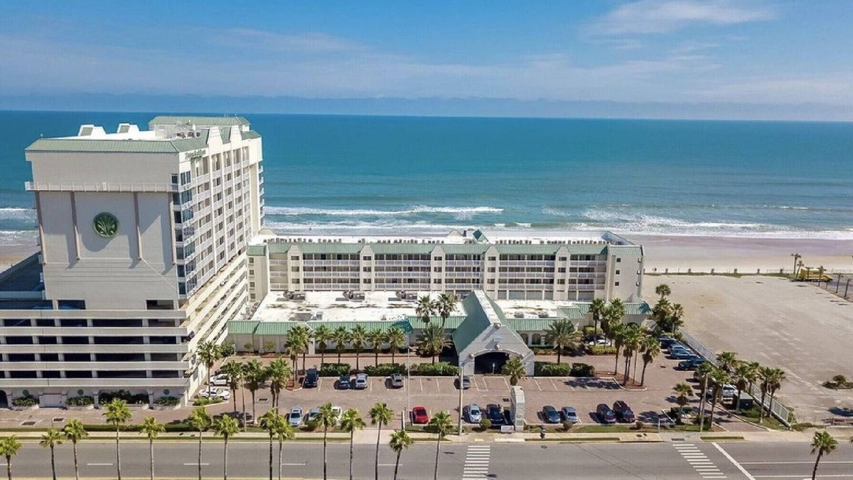 Ortona Park Condo | Beautiful 9th floor OceanView Studio Condo at DBR
