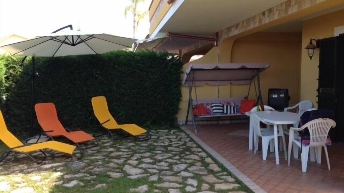 Belvedere Marittimo Apartment | Beautiful apartment in villa, with large garden about 400mt from the beach