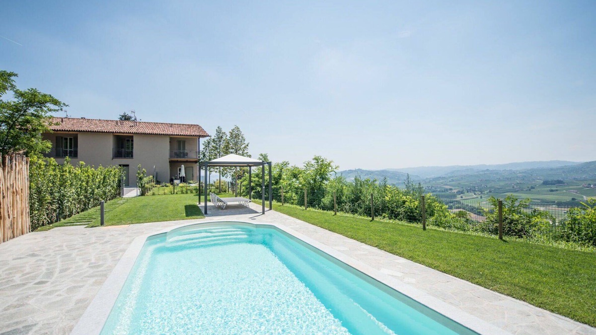 Costigliole d'Asti House | Beautiful apartment in villa with A/C, pool, WIFI, TV, patio, panoramic view and parking