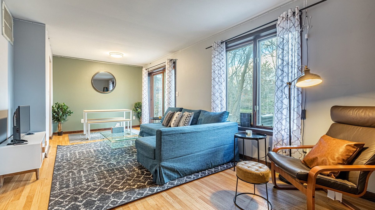 Arborview Neighborhood House | Beautiful A2 Bungalow, Welcome!