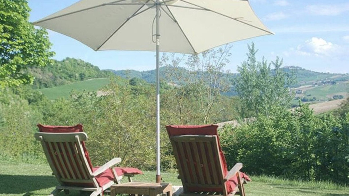 Montelparo Apartment | Beautiful agriturismo with stunning view of vineyards and mountains. Sesto.