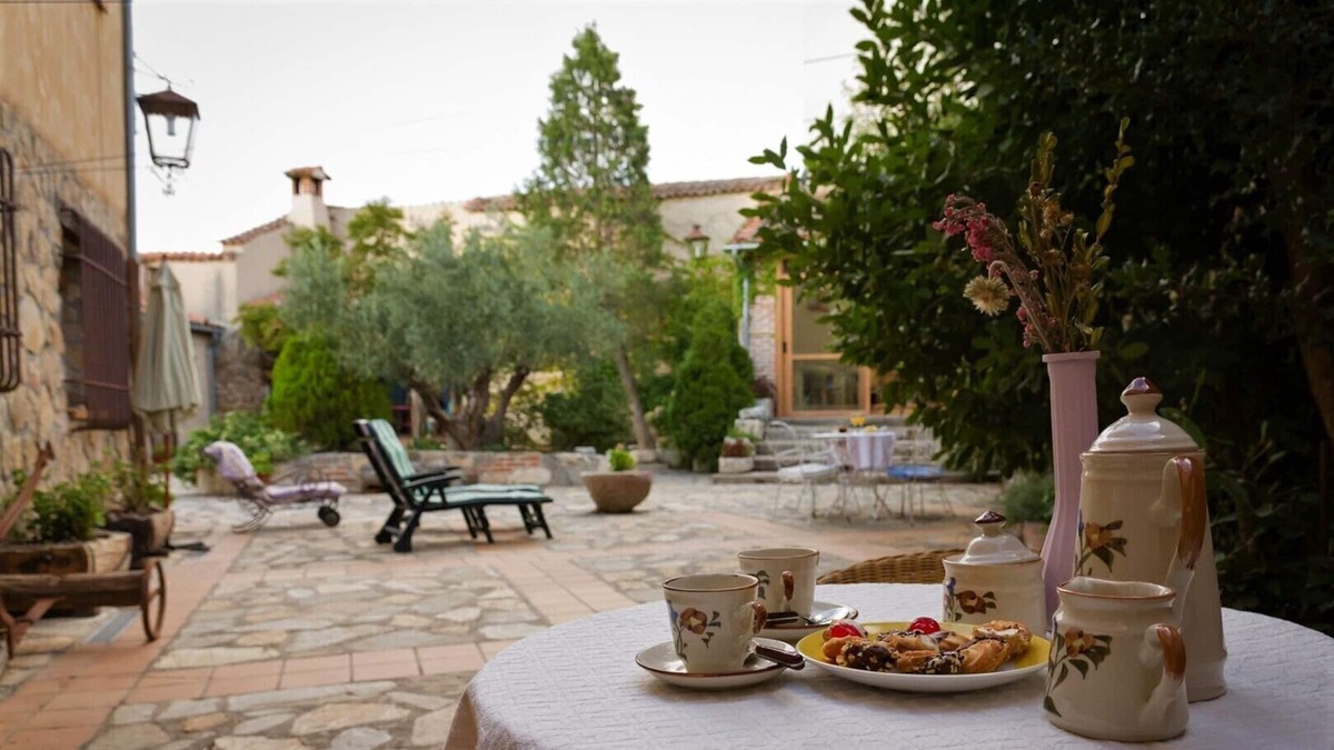 Otero de Herreros Cottage | Beautiful and charming country house with patio