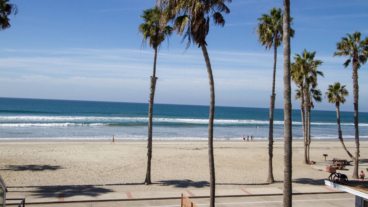Townsite Condo | Beautiful and calming place at the beach