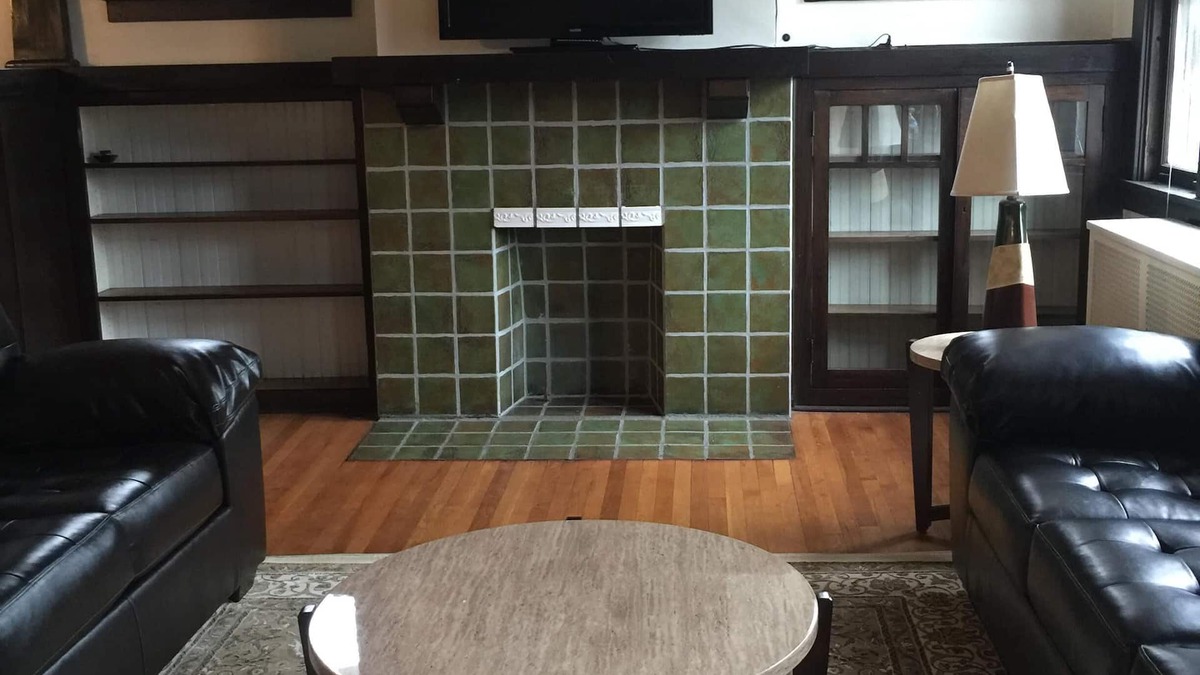 Squirrel Hill South Apartment | Beautiful and close to Downtown