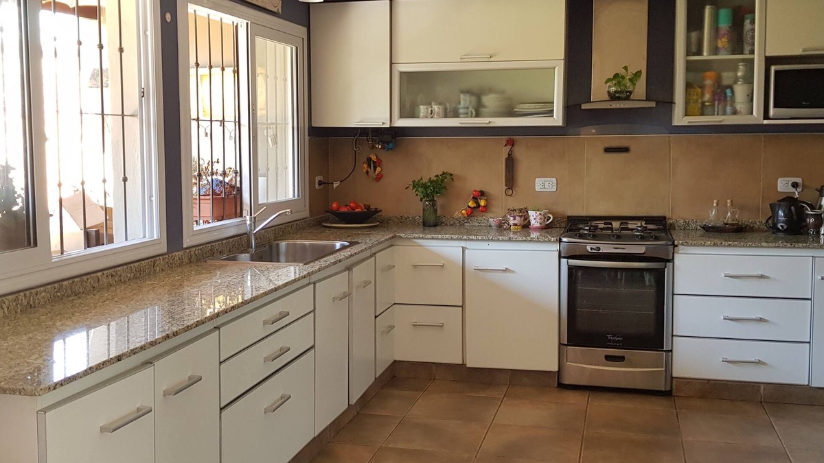 Salta House | Beautiful and comfortable house with fireplace, barbecue, gallery, patio and garage