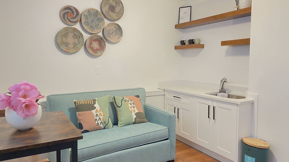 Knight Apartment | Beautiful and cozy Guest suite in Vancouver, central location