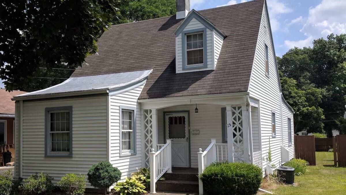 Cortland House | Beautiful and Cozy home in Cortland