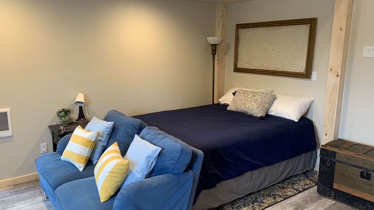 Rainier Apartment | Beautiful and Cozy Studio Guesthouse