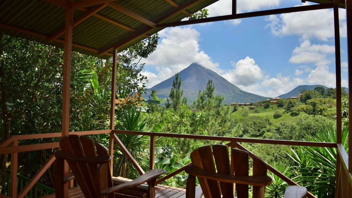 El Castillo House | Beautiful and Private home in the Heart of the Village with great Volcano views!