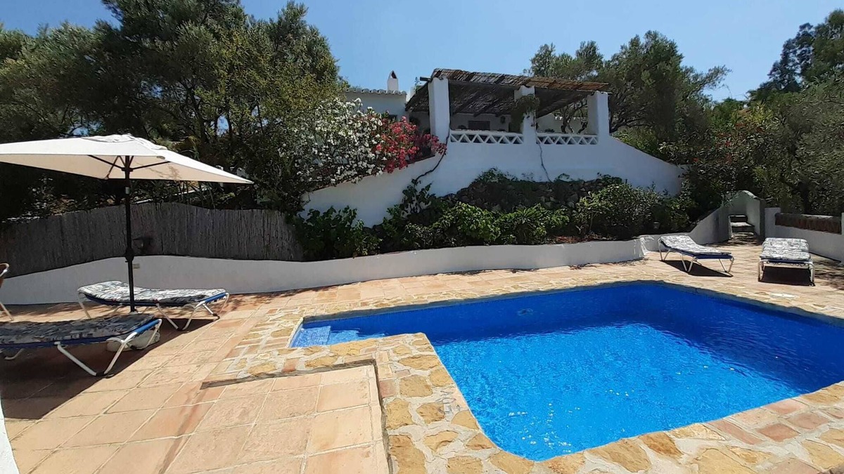 Torrox Villa | Beautiful and quiet Cottage typical Andalusian at 12 km from Nerja and beaches.