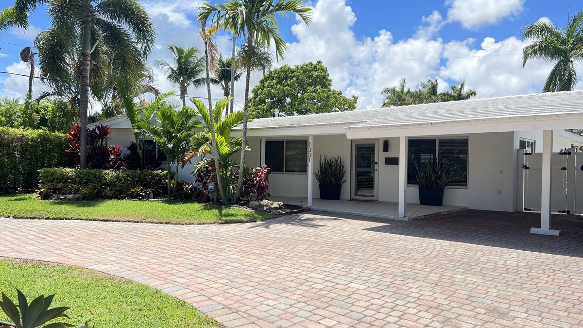 Cypress Lakes Villa | Beautiful and renovated villa - 5mn from the beach
