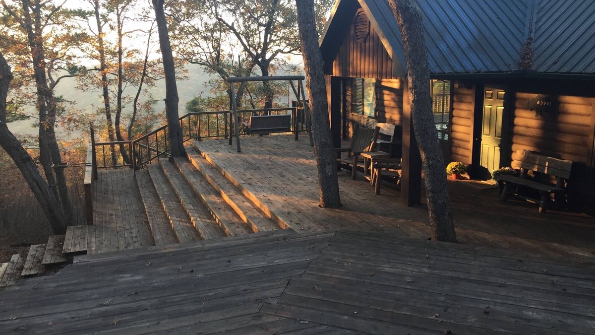 Smithville Cabin | Beautiful and roomy two bed, two bath cabin nestled in the Kiamichi Mountains