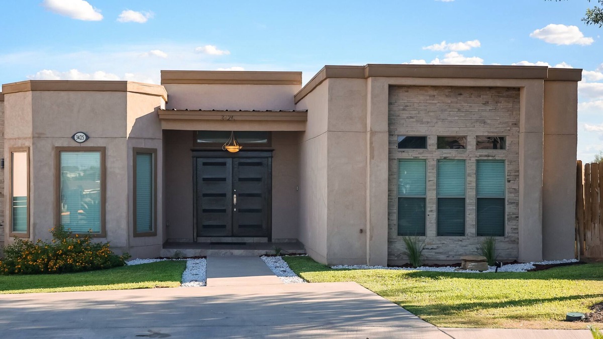 Eagle Pass House | Beautiful and serene home.