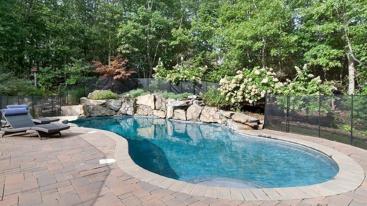 Sag Harbor House | Beautiful and Spacious Vacation Home in Sag Harbor!