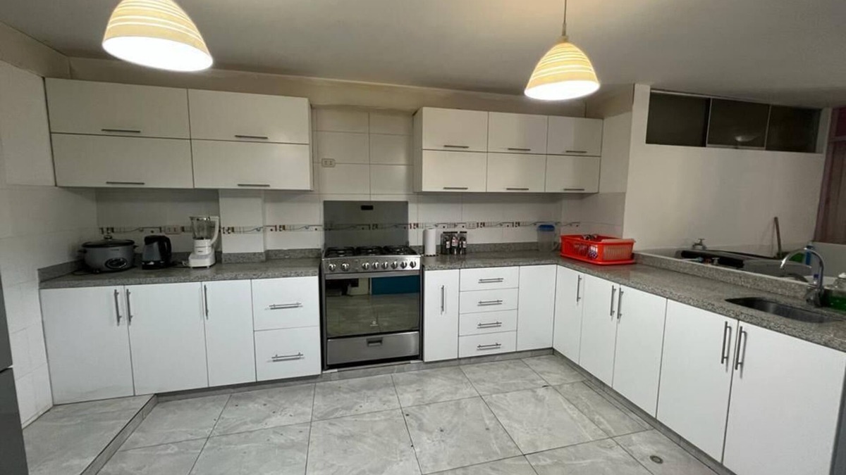 Huancayo Apartment | Beautiful and spacious apartment in downtown Huancayo!