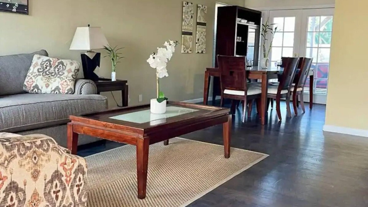Otay Mesa West House | Beautiful and Spacious San Diego Home.nn