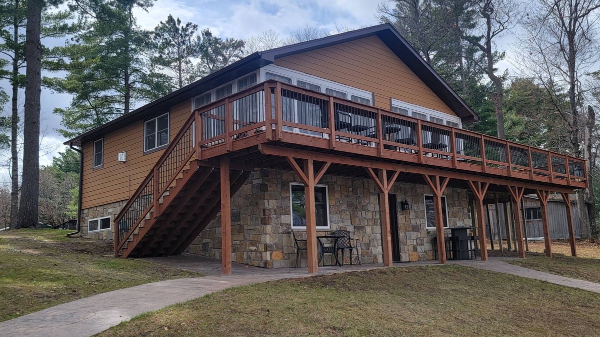 Chetek House | Beautiful and Spacious Lake Home! Large Deck Overlooking Lake!