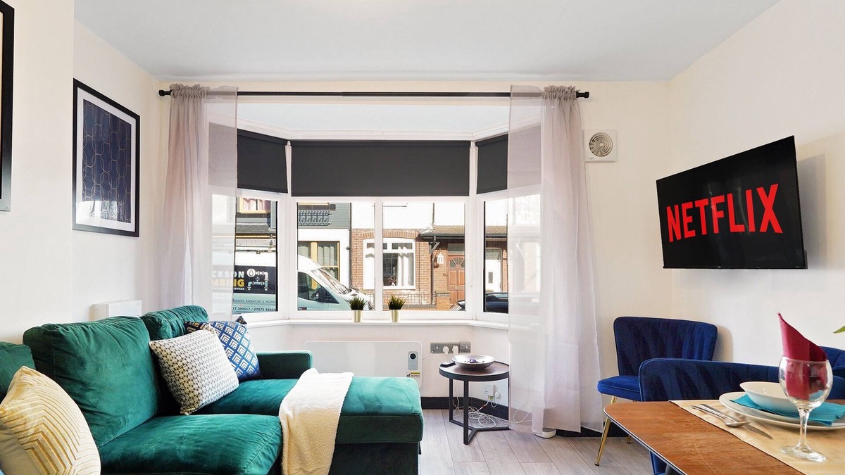 Castleford Apartment | Beautiful and Stylish Yorkshire Apartment-Sleeps 5
