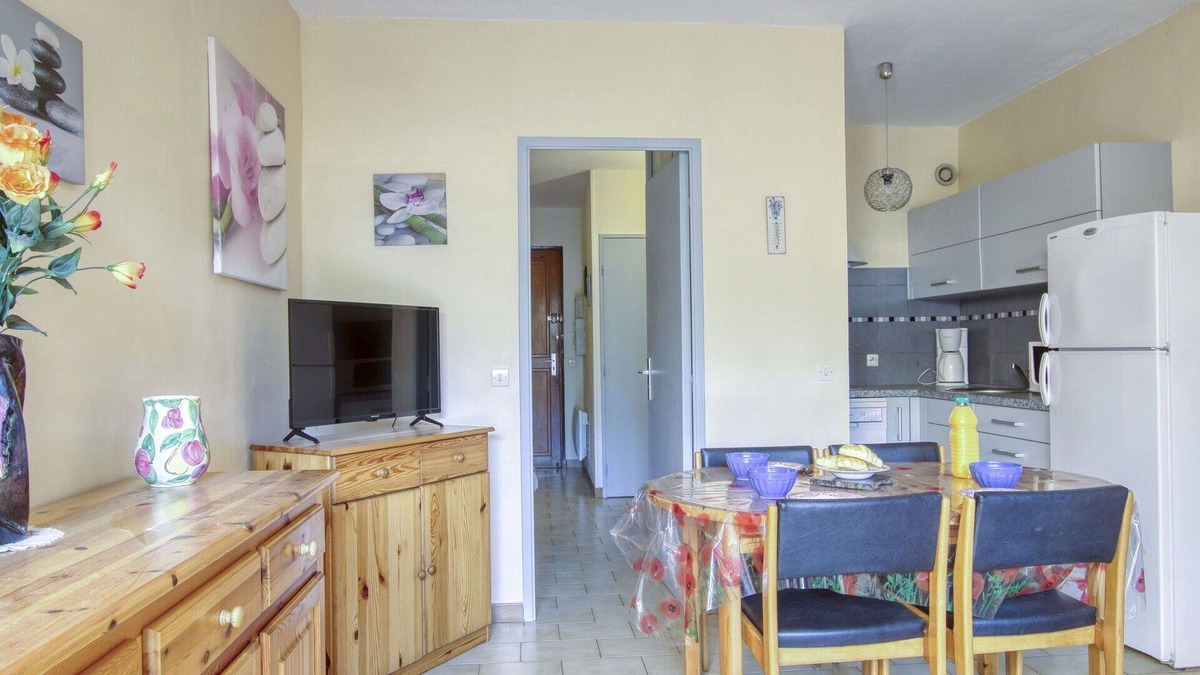Les Lecques Apartment | Beautiful apartment for 4 guests with WIFI, TV and terrace