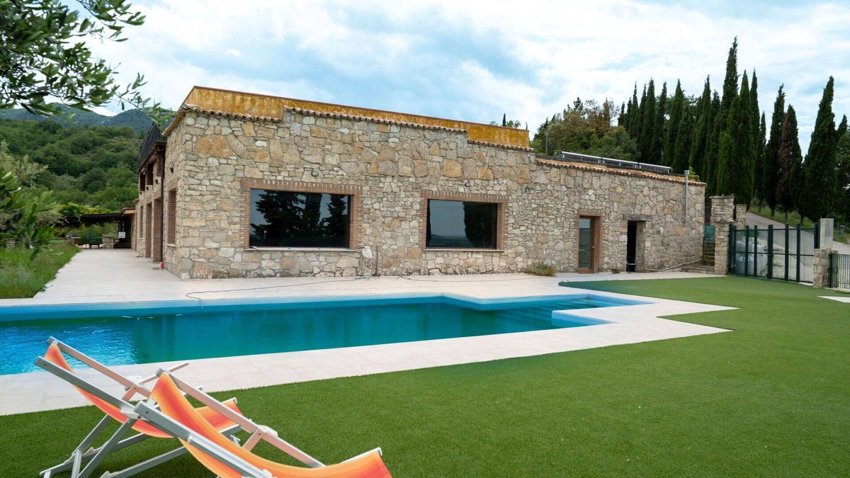 Villa Santa Maria Apartment | Beautiful apartment for 4 guests with A/C, pool, WIFI, TV, balcony, pets allowed and parking
