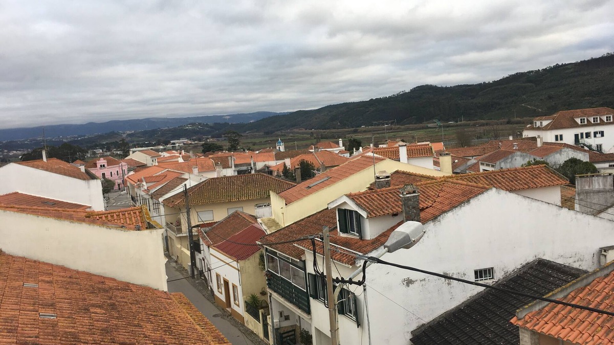 Nazare Apartment | Beautiful apartment. 2 ch. 1 s. swim in charming village 5 km from Nazaré beach