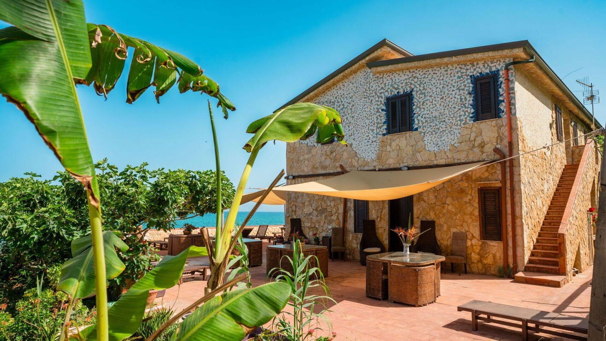 Trappeto Apartment | Beautiful apartment for 4 people with WIFI, TV and parking