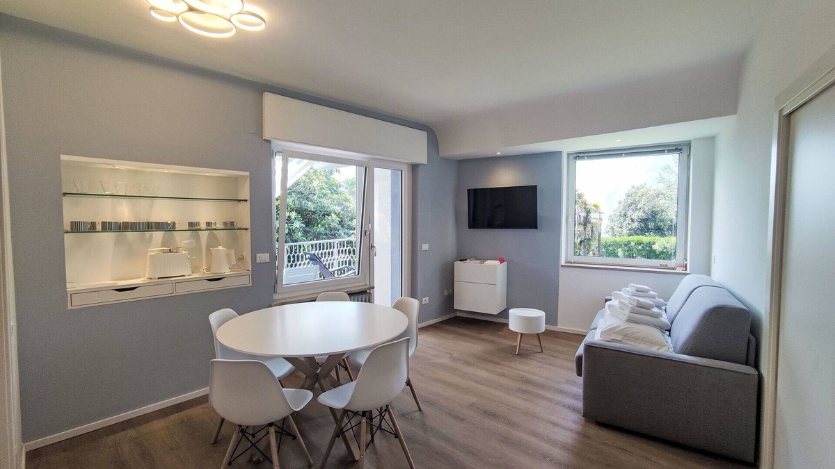 Riva del Garda Apartment | Beautiful apartment for 5 guests with WIFI, A/C, TV and patio