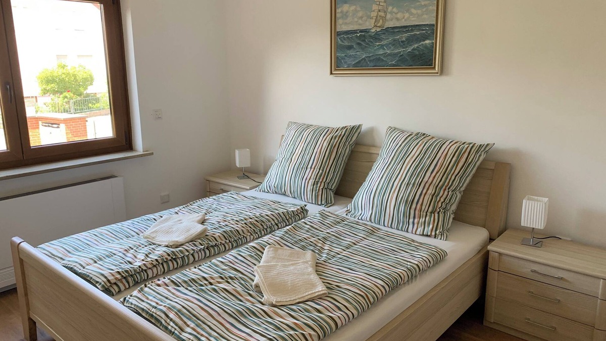 Rednitzhembach Apartment | Beautiful apartment with terrace and garden