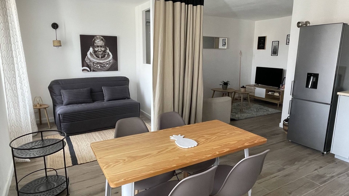 Sanary-sur-Mer Apartment | Beautiful apartment, hyper center, Sanary port, free parking