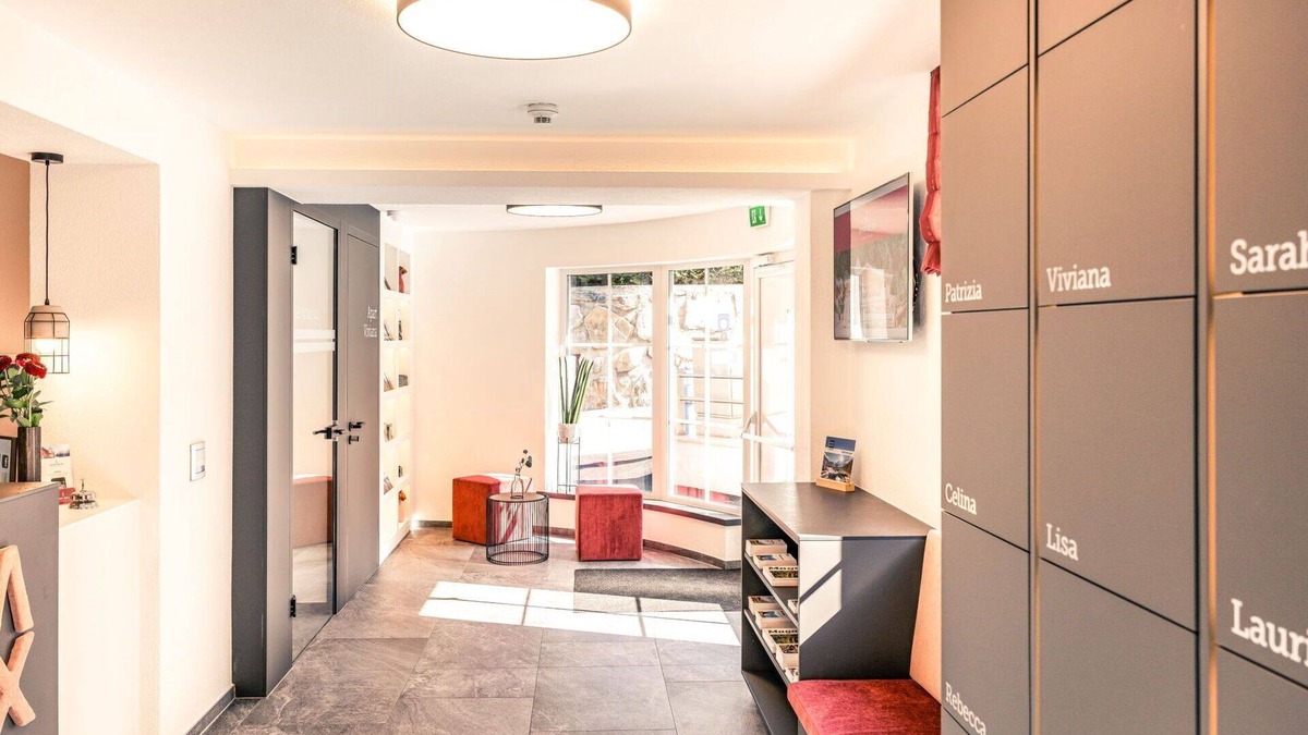 Runhof Apartment | Beautiful apartment for 8 guests with WIFI, A/C, TV, terrace, pets allowed and parking