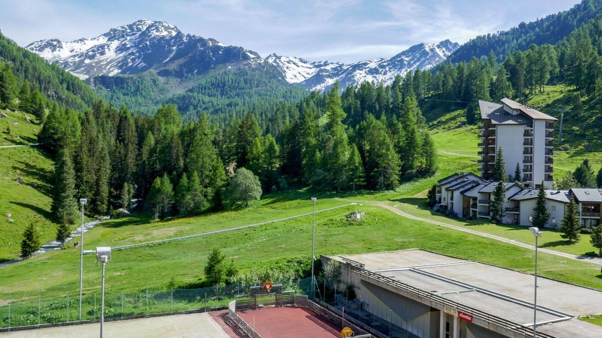 Noveli Apartment | Beautiful apartment for 6 people with WIFI, TV, balcony and pets allowed